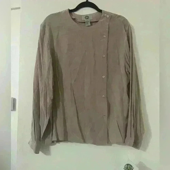 100% silk NWT shirt in a beautiful blush pink color size large (J141) - Picture 2 of 8
